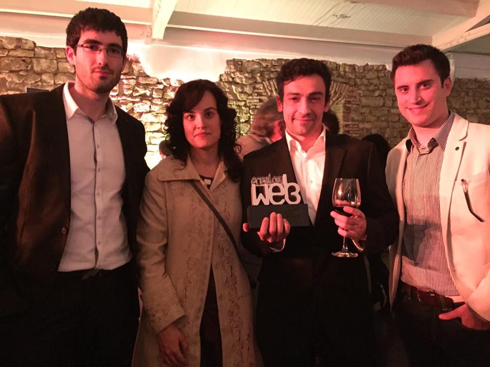 Fandebox's tweet photo. ¡Enhorabuena al equipo de @RiojaBox_ES por su merecidísima victoria en los Premios Web Rioja 2014! http://t.co/4dYysLDxPv