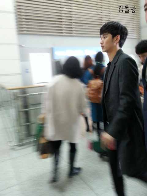 B_9xvOoVEAEgRbB.png:large