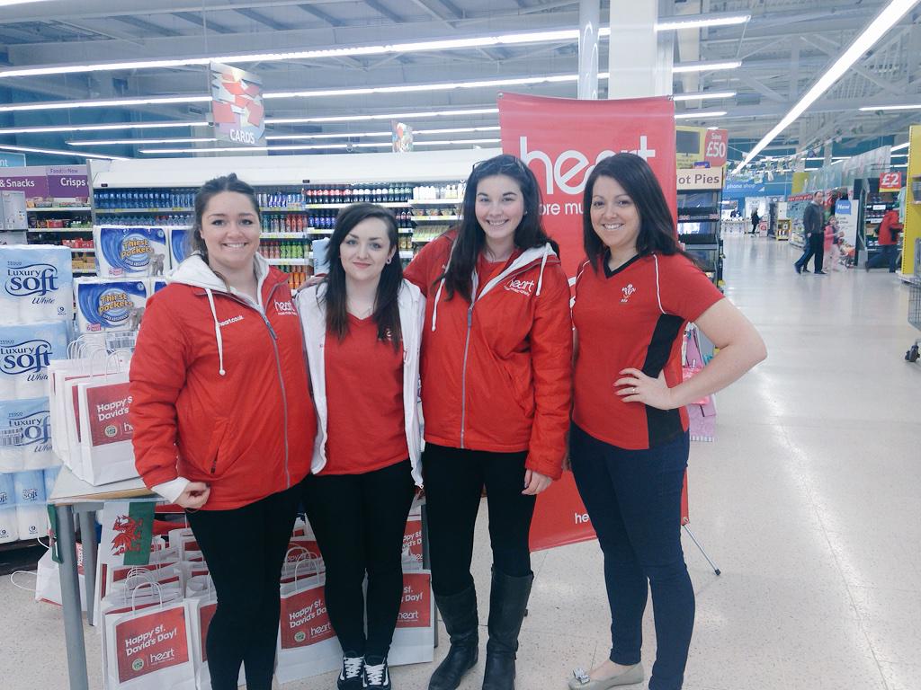 sarah davies tweet media