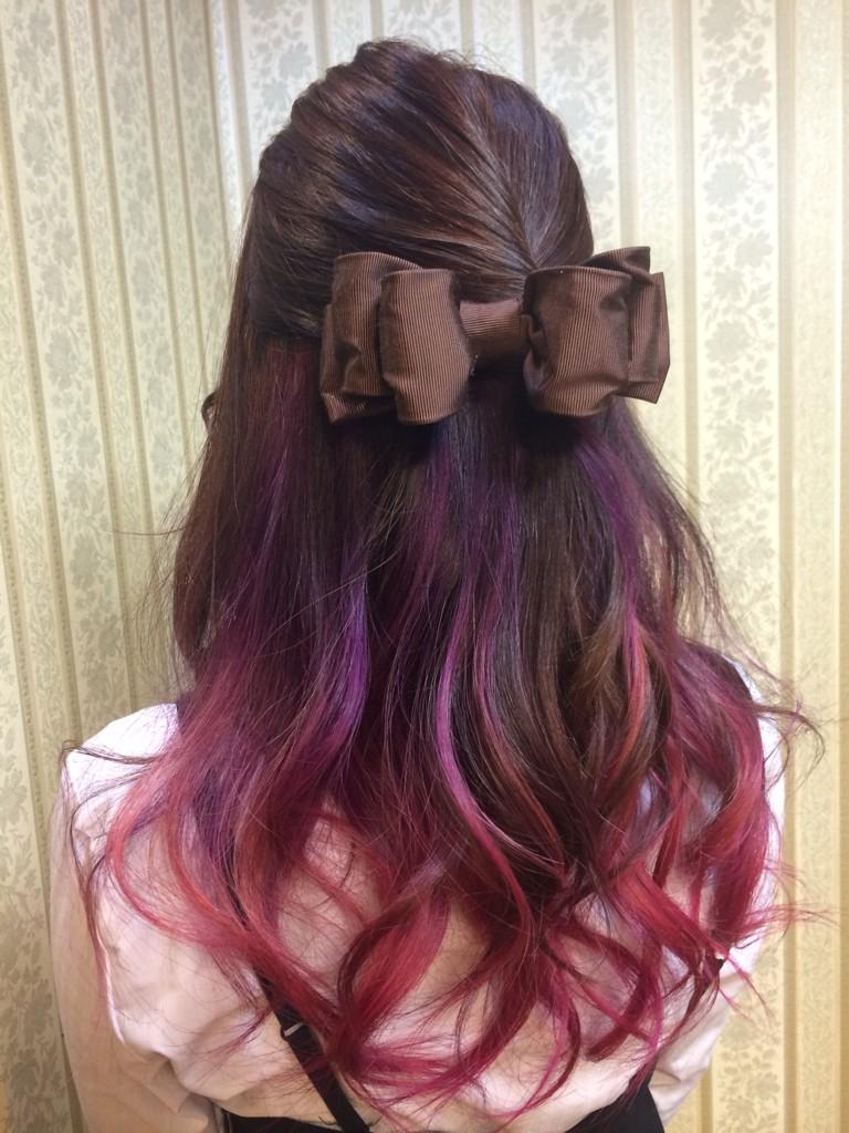 シャンテグラム ヘアスタイル紹介 外側はピンクパープル系ブラウンカラー 内側はパープルからピンク に流れるようなデザインインナーカラー 1 2回ブリーチ 柔らかく鮮やかな心踊るような色合いです Http T Co Fwdnzlzij1 Twitter