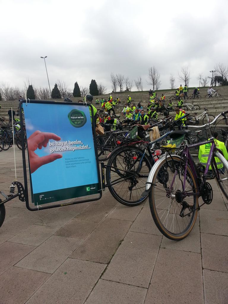 Topkapı'da mola verdik.. Pedallar Yeşilay için dönmeye devam edecek 😊 #Yesilay95yasinda Yeşilay Haftası başladı!