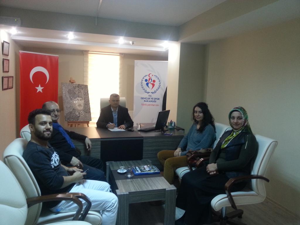 GSB_SincanGM's tweet photo. 14 _ 26 Yaş Diksiyon kursumuz için Cemal Ayyıldız ögreticimizle ilk toplantımizi  gerçekleştirdik. #GSBGM http://t.co/36YV3bhB8c