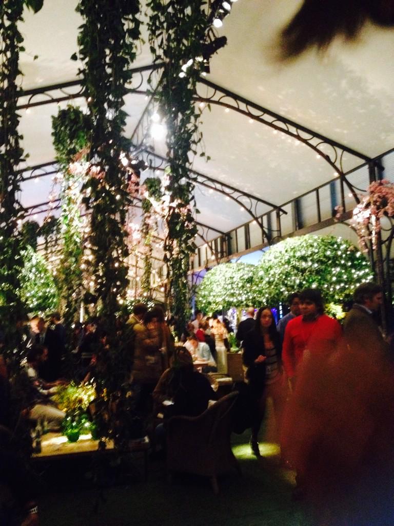 _ldlr's tweet image. Descanso en el increíble jardín del Edén de #Zarahome en @FeriaARCOmadrid