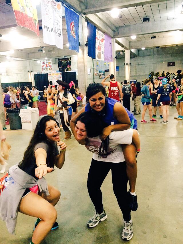FSUOL_divyap's tweet photo. Thanks for lifting me up @_Chloe_H -- be like her and donate http://t.co/O4t52fXkoe http://t.co/aS4wMkhifX