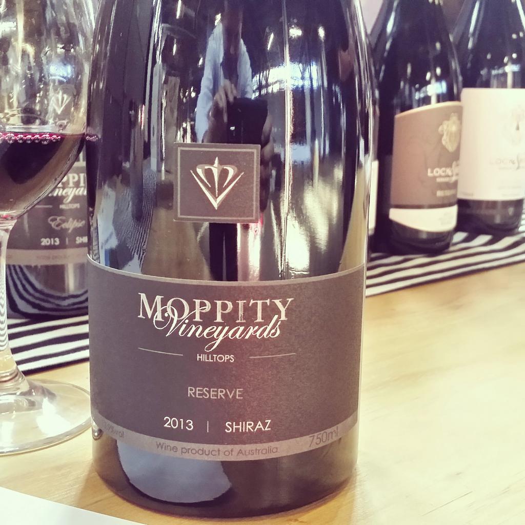 DesHoughton's tweet photo. “@winewankers: Shiraz, but not as you know it! #shirazweek http://t.co/pDzbgQi6hb @Wine_Australia http://t.co/gVjRAIZ5Rg” Any critique?