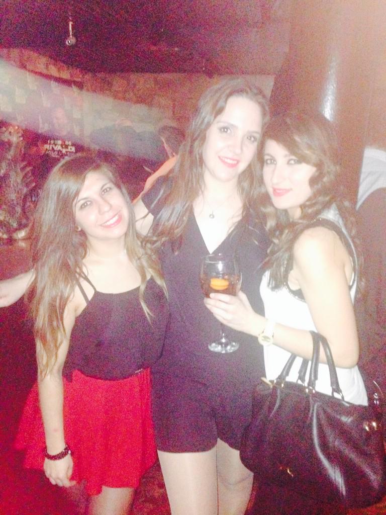 maku_89's tweet photo. Sábado sabadete!! @laurareyeslopez @leishcha @maku_89 http://t.co/gMl3k4S9Fz