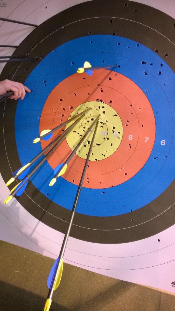 12y's tweet photo. First end with my new bow. Quite pleased. http://t.co/tfXUWIzQyP
