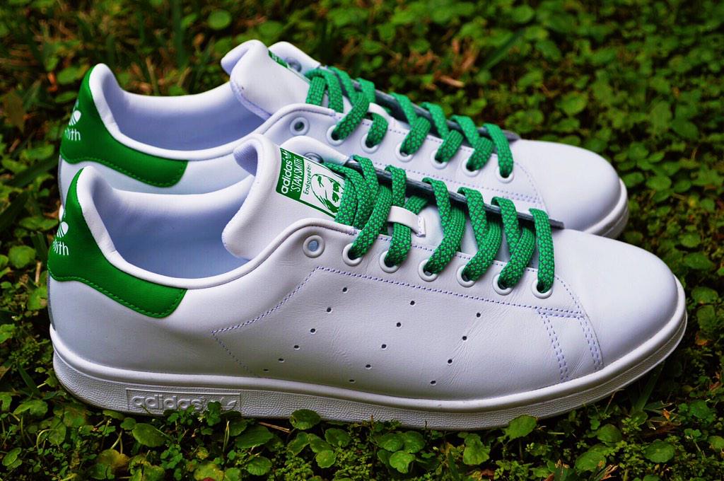 Flat 3M Green laces on the Adidas Stan 