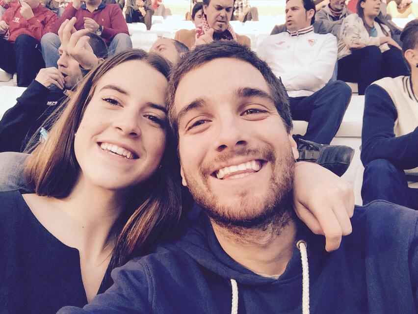 CarlosCardonaF's tweet photo. #selfieennervion @adelaortiz9 http://t.co/qNu6mpAqjc