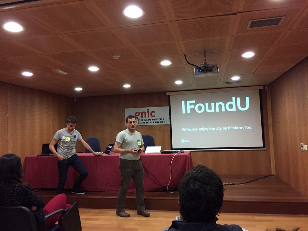 TFOxygen's tweet photo. Blaise empieza presentando IFoundU #TFOxygen http://t.co/5YR0jIccGp