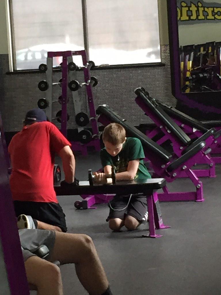 AshleElizabethx's tweet image. Creeping hard right now but this is the father of my child goals #sofuckingcute