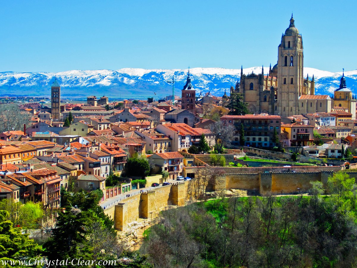 Europe_Backpack's tweet photo. Alcazar of Segovia #SPAIN #España in the south of Europe #backpackingSpain #europebackpacking http://t.co/Z10be3thwb