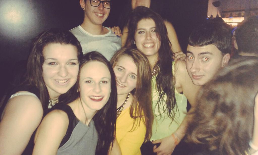 28pamplona's tweet photo. Buenaa noche #totem 😍 http://t.co/QxcnOvFzBy