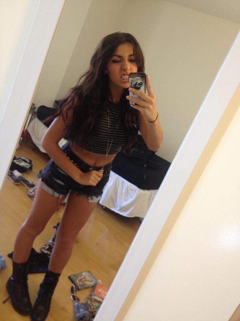 AndreaRPGAMO's tweet photo. 🐯 http://t.co/rUEXTpxGy4