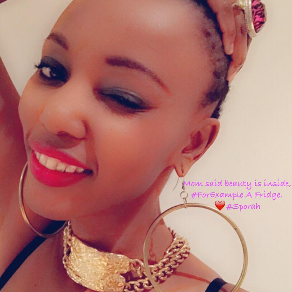 TheSporahShow's tweet photo. Mom said beauty is inside, for example a fridge. ❤️#Sporah #SporahHair http://t.co/5cC5kSGkl3