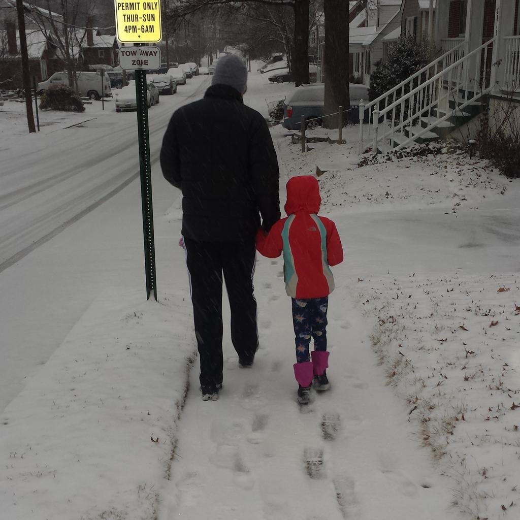 jessRwillay's tweet photo. Just a girl and her daddy! #ksdkwx @BreeSmithWx http://t.co/AOgIeAEvhv