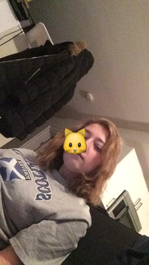 ChrisNickRachel's tweet photo. The face of pure basicness @LizabooSings #floopthespice #basicbitchforlife #WeWantYenthaVaaduGaanie http://t.co/5JpSHbWrB8