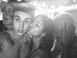 iqbaal_raja's tweet photo. Check out @justinbieber on @shots celebrating his birthday! #HappyBirthdayJustinBieber http://t.co/NHLxQ29Meh http://t.co/6OFLIJPoYr