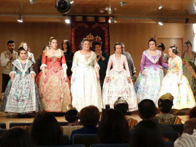 JLFUTIEL's tweet photo. Ya tenemos a nuestras nuevas FFMM. Lucia Garcia Núñez FM e Inés Yuste Latorre FMI. Enhorabuena!!! http://t.co/X3N6WM1x8a