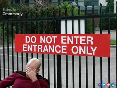 JessicaKable's tweet image. "@PatriotsOfMars: At least Picard was nearby to facepalm it. That was handy. http://t.co/6eQytLxcQv" LMFAO