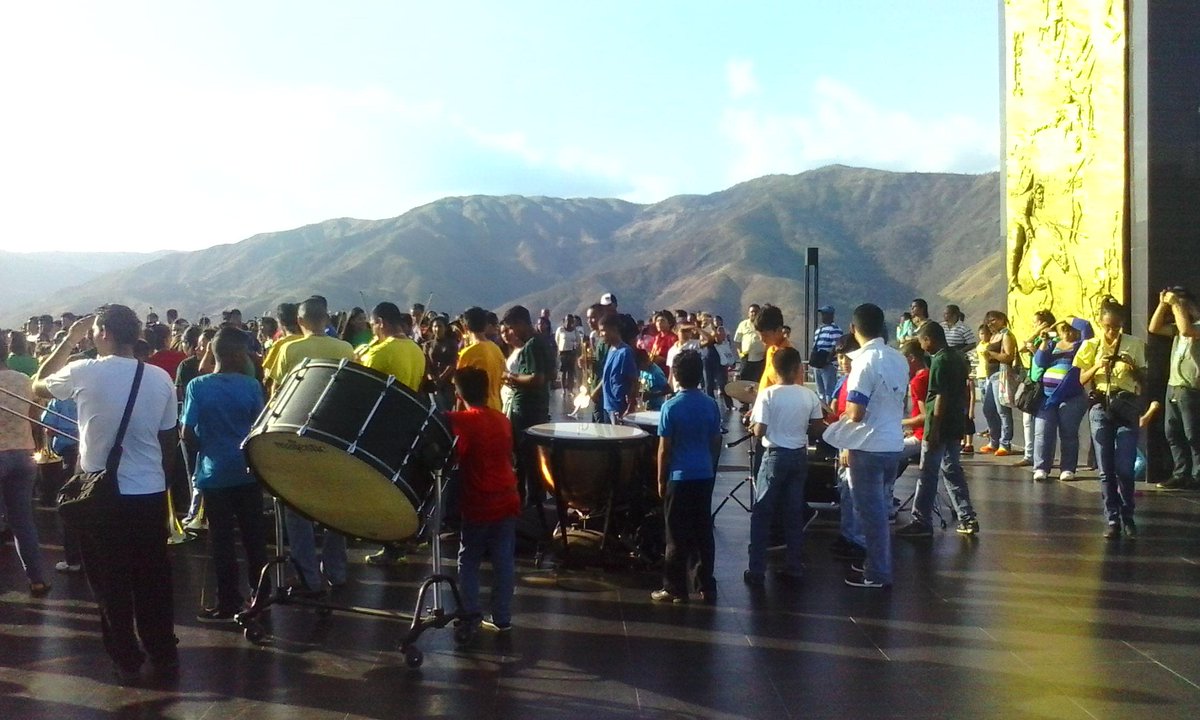 Cooylin's tweet photo. .@nucleosanmateo  @elsistema @SistemaAragua @SoyFundamusical #ElSistemaCumple40 http://t.co/S4itrop5ye