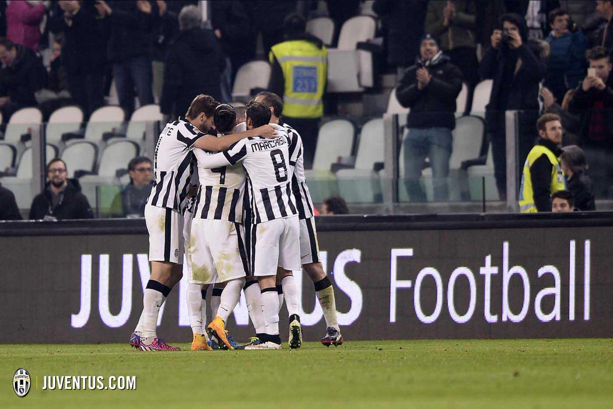 juventusfc's tweet photo. Sono 22 i convocati da @OfficialAllegri per #RomaJuve. Qui http://t.co/DdlWQNPzdB l'elenco completo http://t.co/0R3Y33n3S2
