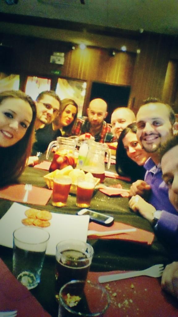 ConchiAparicio1's tweet photo. Un buen sabado! 😉🍻 http://t.co/hfOtUGhBw3