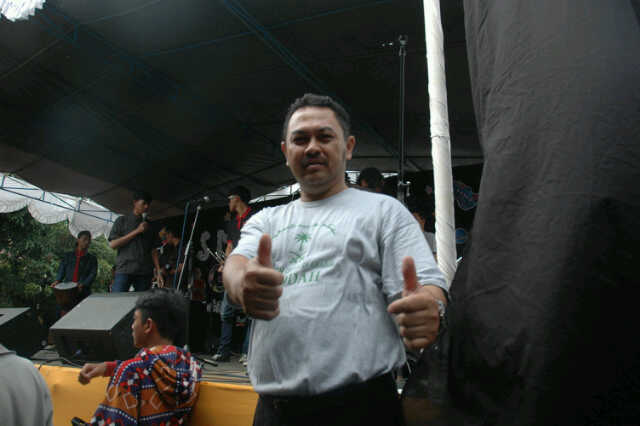 Deriesartriw_'s tweet photo. "Panitianya hebat!" Pak Ruchyat. Cc; @Galaxy_49 http://t.co/jUvQrooxHU