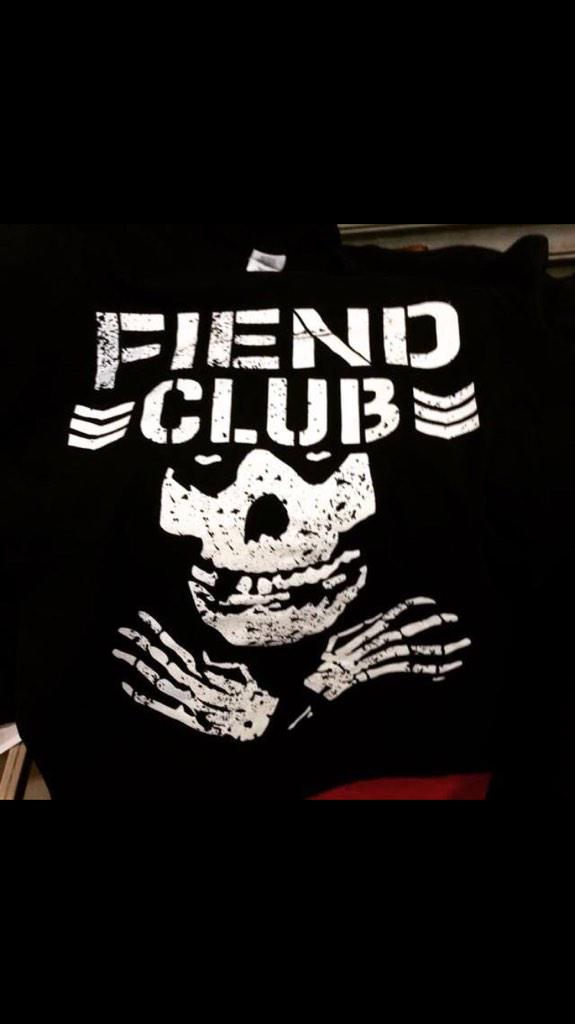 WearStrongStyle tweet picture