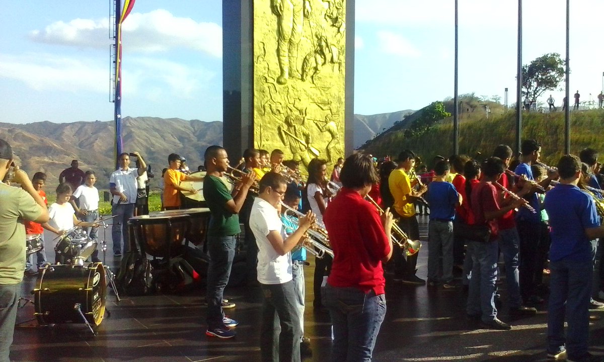 Cooylin's tweet photo. .@nucleosanmateo  @elsistema @SistemaAragua @SoyFundamusical #ElSistemaCumple40 http://t.co/Ol1XQr3C3i