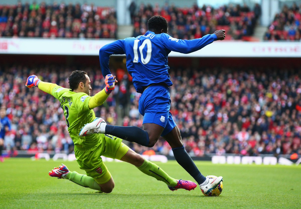 RETWEET if <a href="/D_Ospina1/">David Ospina</a> was your #AFCvEFC man of the match