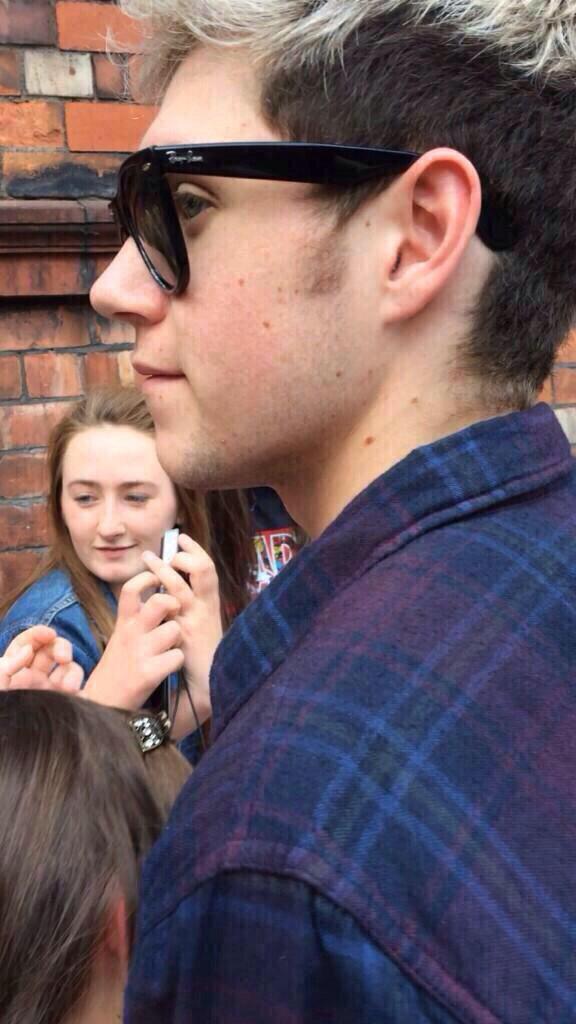 appreciationjh's tweet photo. NIALL'S SIDE PROFILE APPRECIATION TWEET http://t.co/vPwmIi3jy2