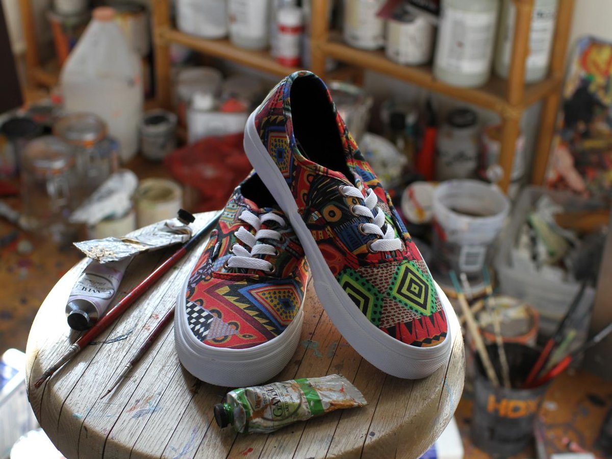 Vans's tweet image. We teamed up with artist @ZioZiegler for a new collection, check out the Authentic out now: social.vans.com/jCV