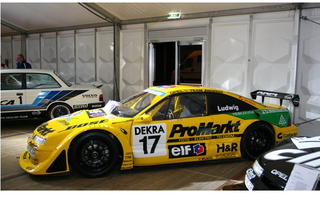 ITC1996's tweet photo. Klaus Ludwig, Opel Calibra, ITC 1996 #ITC #elf #Opel #Calibra #ProMarkt #GM http://t.co/7JkzkRq2ao