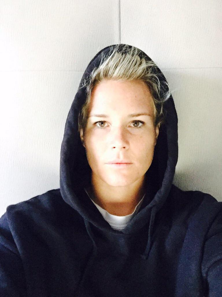 NotAlexMorgan13's tweet image. Tagged by @soccerbuddy39 post 4 girl crushes than tag 10 people