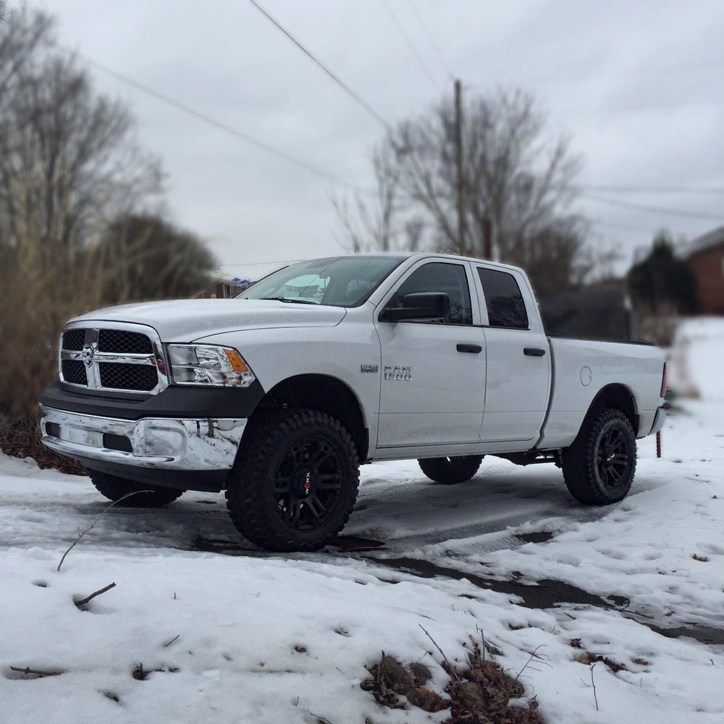 yesahandrew's tweet photo. @JerrySilvestri use my truck if you want🌚 http://t.co/tb4VBWorEj