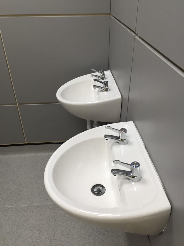 DiamondCMS's tweet image. Sunday evening builders cleans 24/7 services.