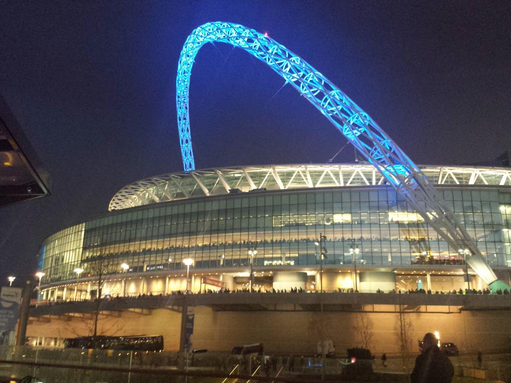 The Arch is blue #wembleyarch #OwnTheArch Pwned