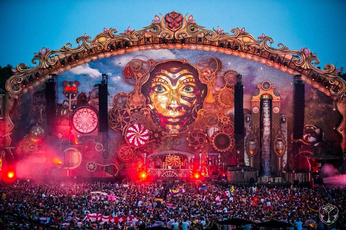 tomorrowland's tweet photo. Friends, the IDMA voting ends tomorrow. Make your love for Tomorrowland official... Vote #39 http://t.co/ukTfAR2iaJ http://t.co/I10Q9Mjpgh