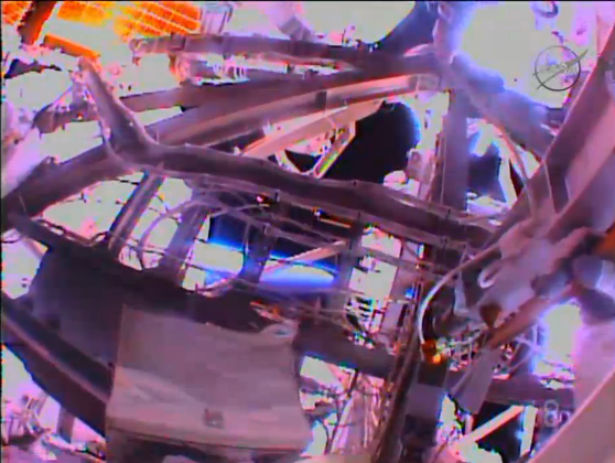 Rainmaker1973's tweet photo. @ISS101 Thanks 4 the great twitter live coverage of #EVA31:as 4 the previous ones I was neve lost with your support! http://t.co/jDEeTqemgu