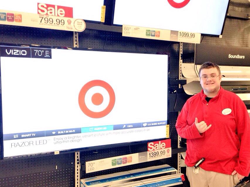 Biggest TV @ChuckOHS has ever sold! &amp; bundled w/ an HDMI cord &amp; Blueray player #way2go!! #drivesales #T0620 <a href="/ebfynbo/">Eric Fynbo</a>