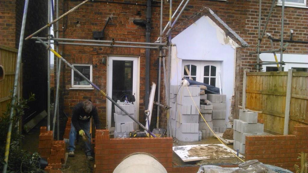 TotalPropertyUK's tweet image. Conservatory going up in Wigan.....