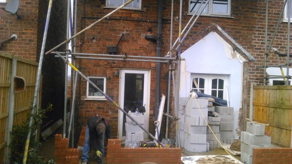 TotalPropertyUK's tweet image. Conservatory going up in Wigan.....