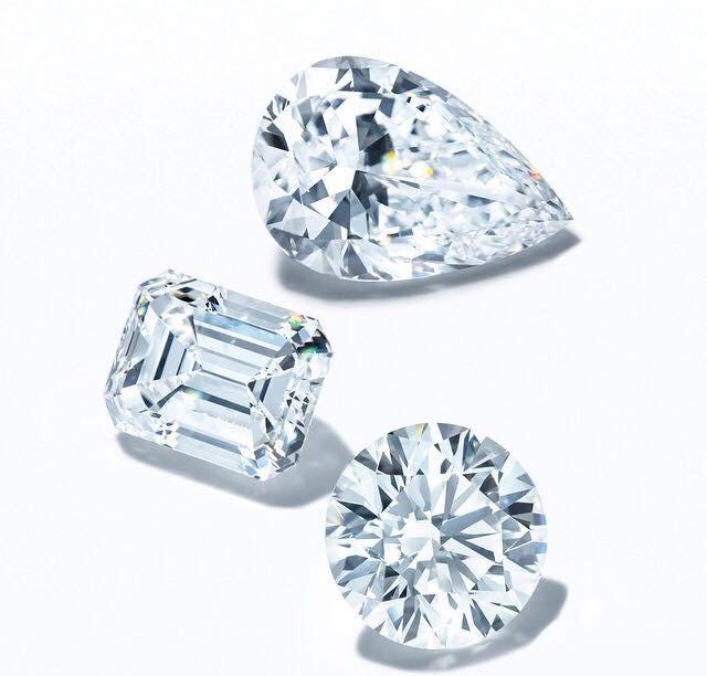 Tiffany&amp;Co. Diamonds, how beautiful are these?!