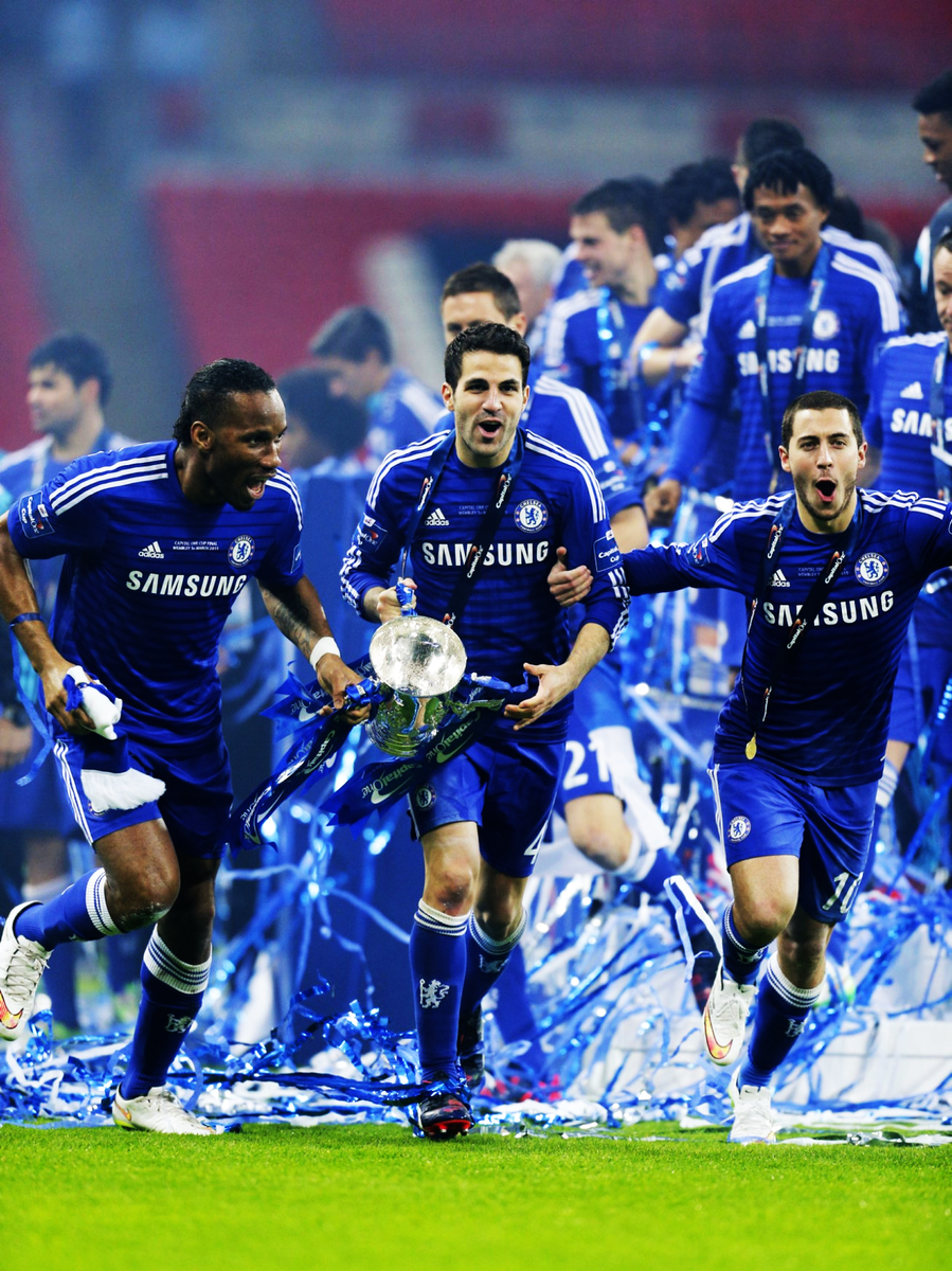 Whistlecut's tweet photo. Love this photo so much. Drogba, Cesc, Hazard. #CFC #CapitalOneCupFinal http://t.co/p899hDQLNJ