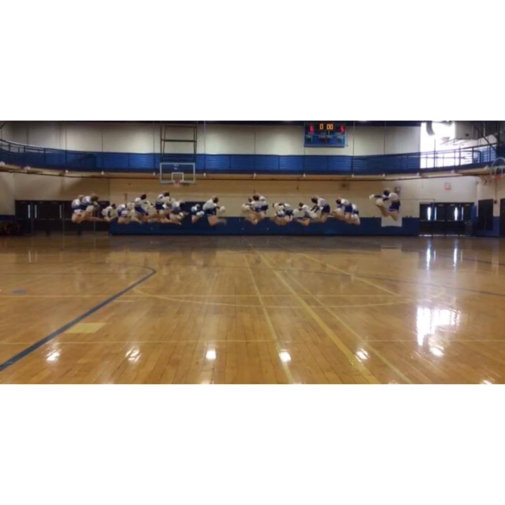 izyoung18's tweet photo. 4 days until we're florida bound☀️☀️💙 #lzvp http://t.co/UJ3RYZ2wt3