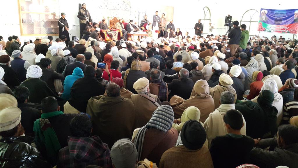 RaheeqAbbasi's tweet photo. Attended Chehlum of Pir Siddiq Shah sb in GujarKhan with @DrHassanQadri. He was a great spritual leader http://t.co/pTNYFZkC2p