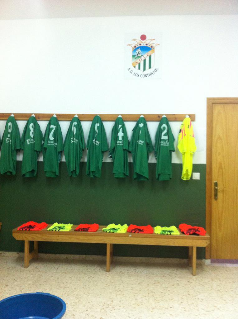 lizana77's tweet photo. Partido importante que ha sacado la @adlc2014, con unos jugadores entregado. http://t.co/e291bpDEeR