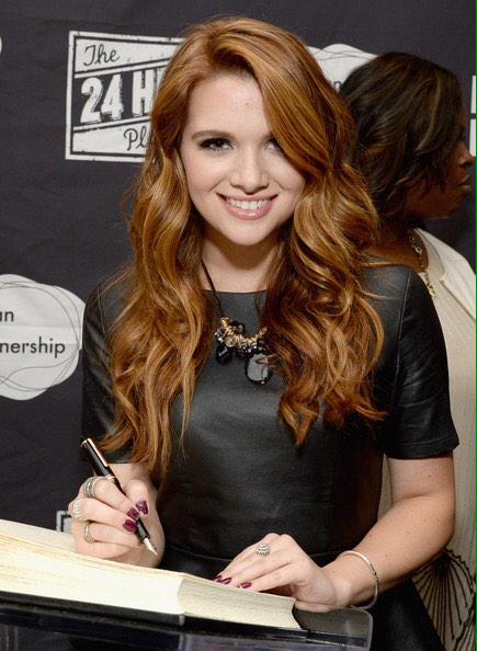 Serial_Shipper's tweet image. Katie Stevens Appreciation Tweet