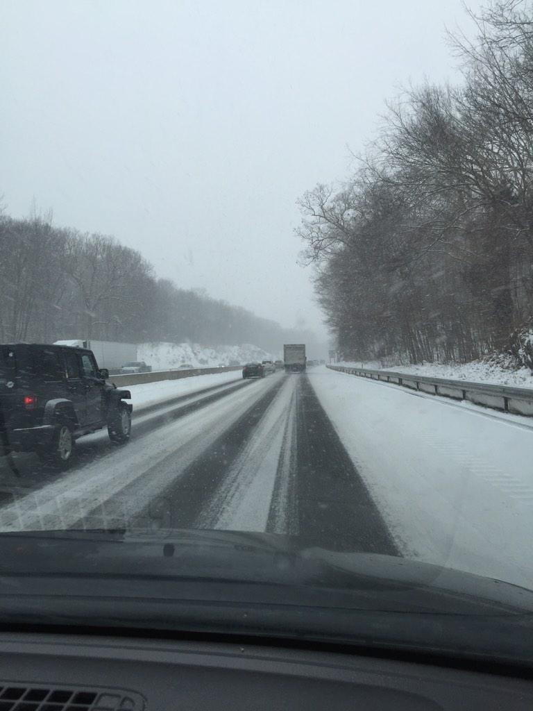debziehow's tweet photo. Where are the plows? #sendplowsout http://t.co/wdmgf6l1rj